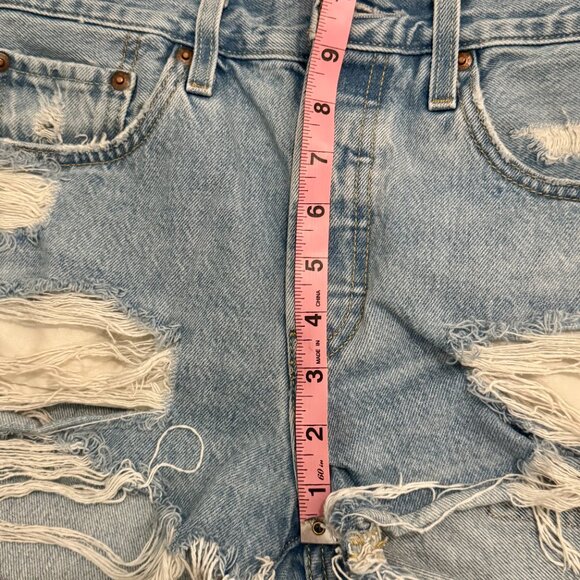 Women’s Levi's 501 Button Fly 27 Blue Cut-Off Distressed Denim Jean Shorts - Picture 9 of 12